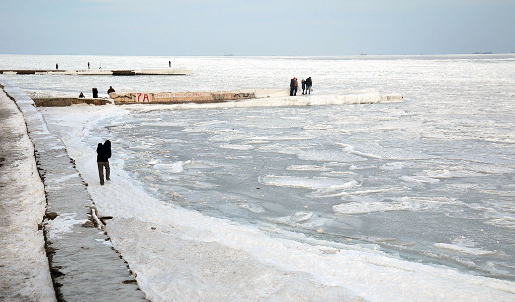 В Одессе замерзло море!